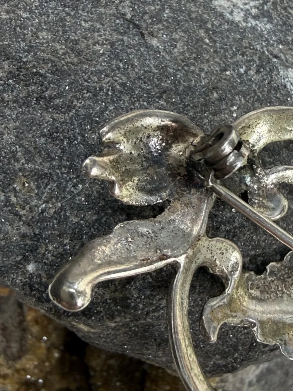Vintage Sterling Silver Art Nouveau Floral Leaf Openwork Brooch 1.25